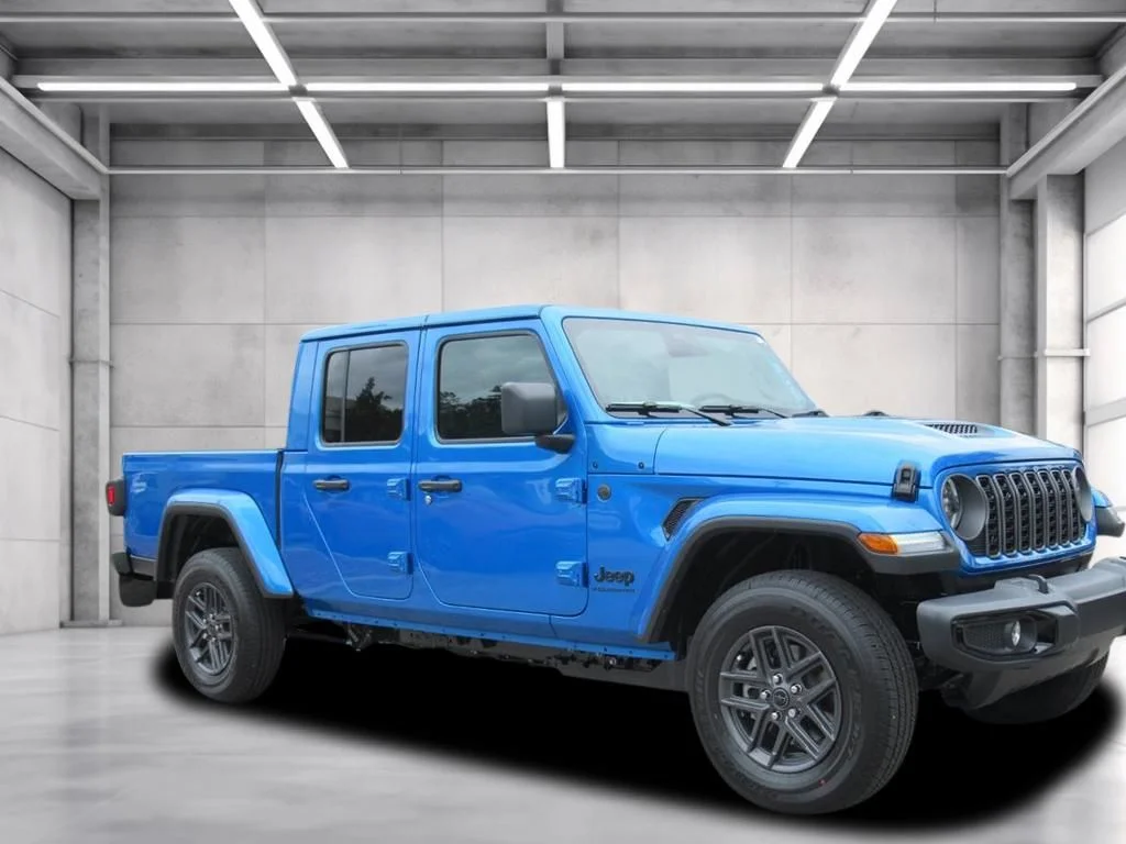 Gladiator | Advantage Chrysler Dodge Jeep RAM