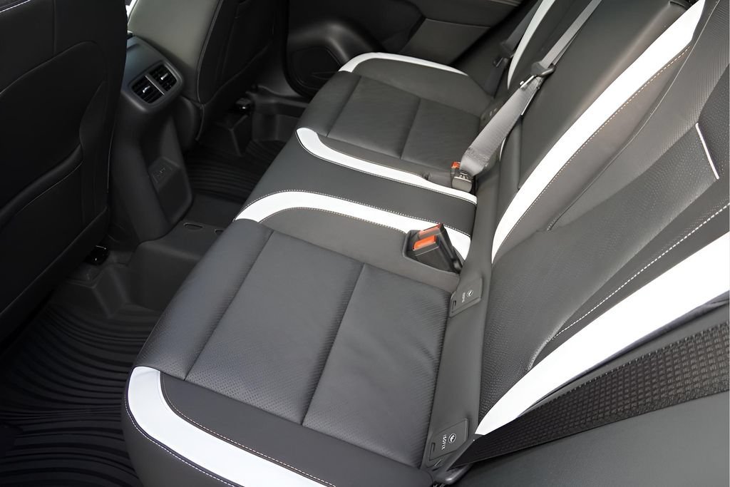 2026 Buick Envision Sport Touring - Photo 28