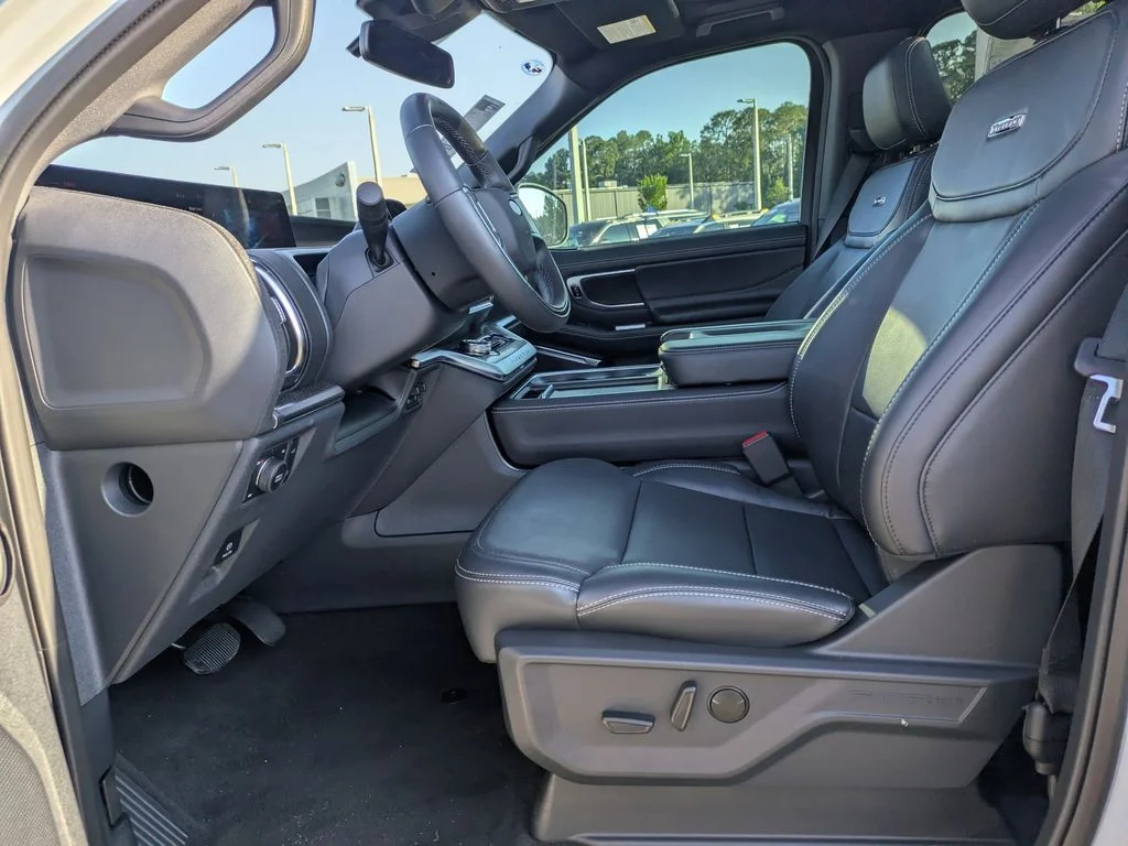 2025 Ford Expedition Platinum - Photo 23