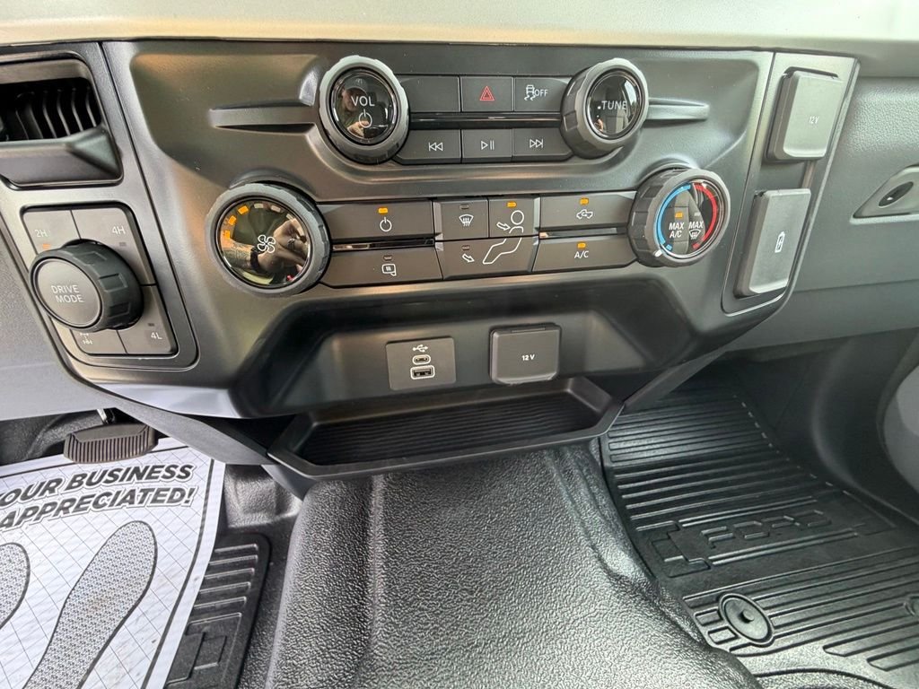 New 2026 Oxford White Ford F-350® XL image 27
