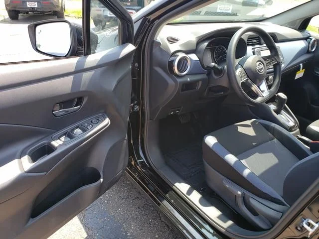2025 Nissan Versa Sedan SV - Photo 11