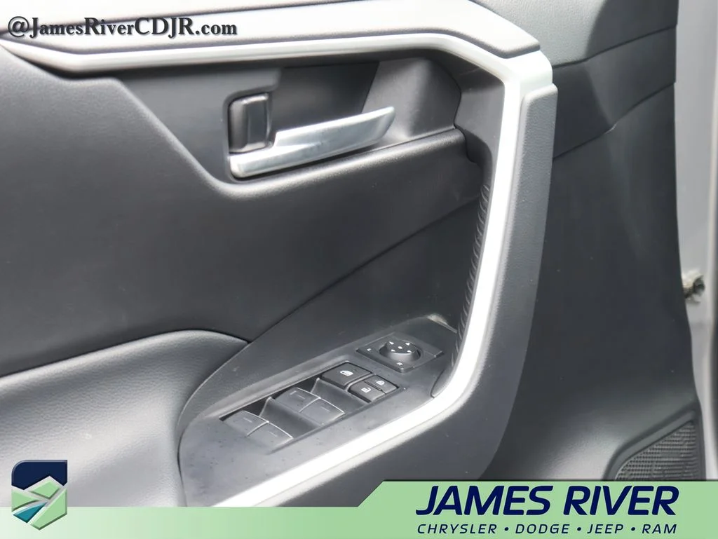 Used 2024 Silver Toyota XLE image 21
