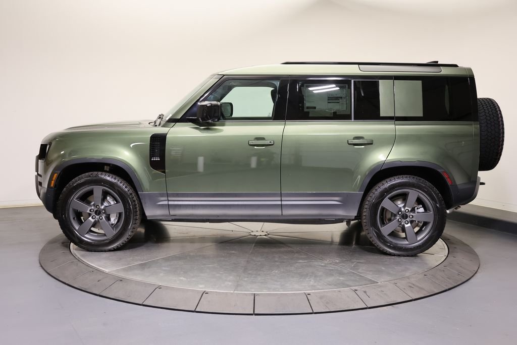 New 2026 Woolstone Green Land Rover S image 2