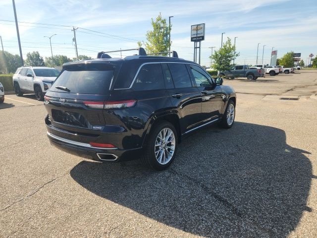 Used 2024 Black Jeep Summit image 20