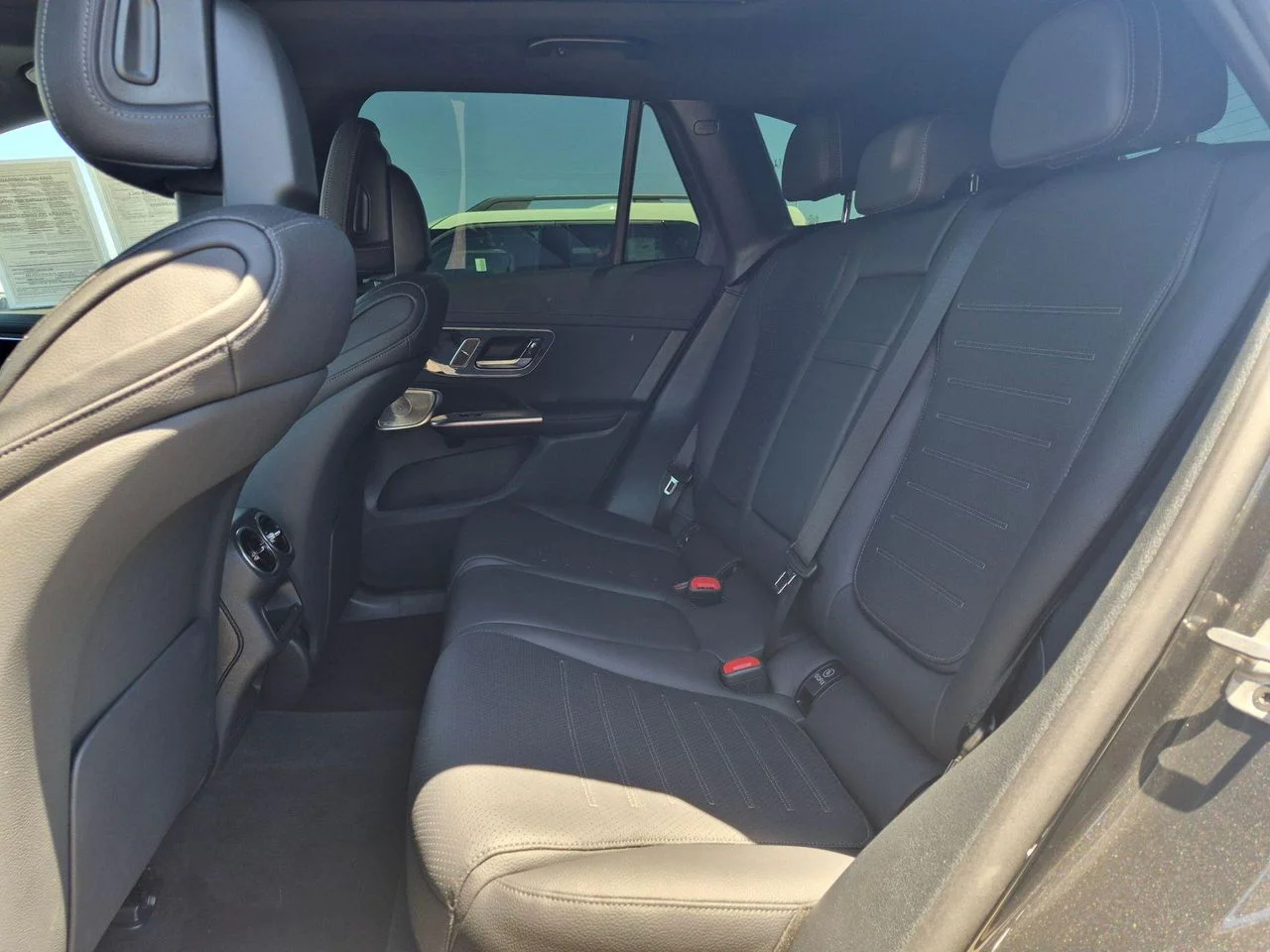 Used 2025 Graphite Grey Metallic Mercedes-Benz SUV image 25