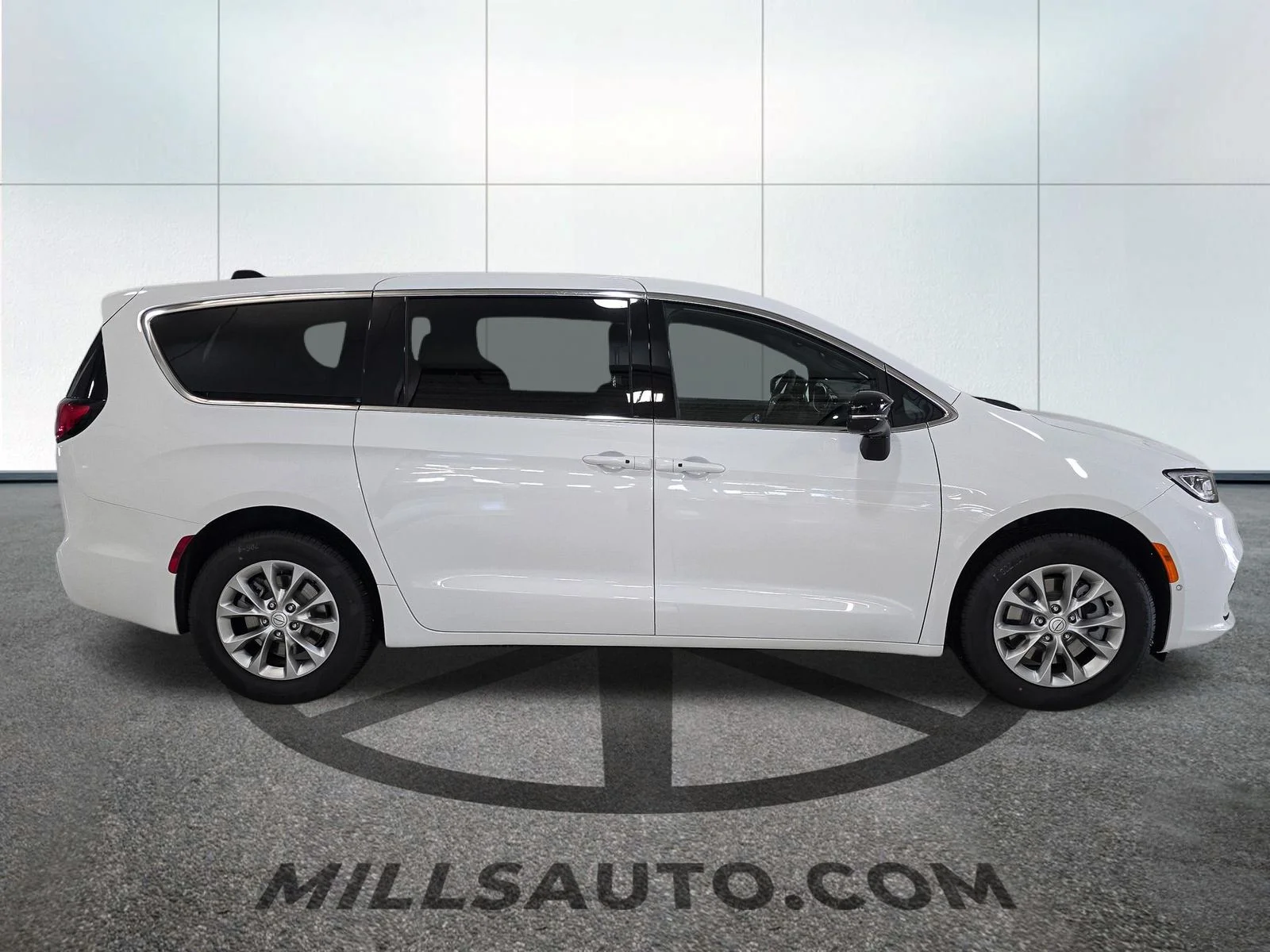 2026 Chrysler Pacifica Select - Photo 9