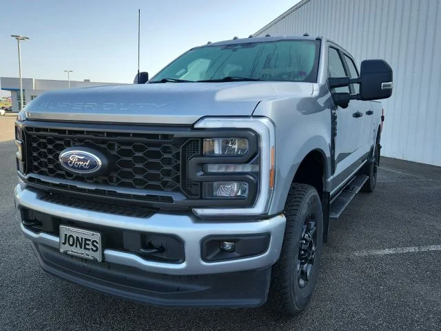 Used 2023 Silver Ford XL image 22