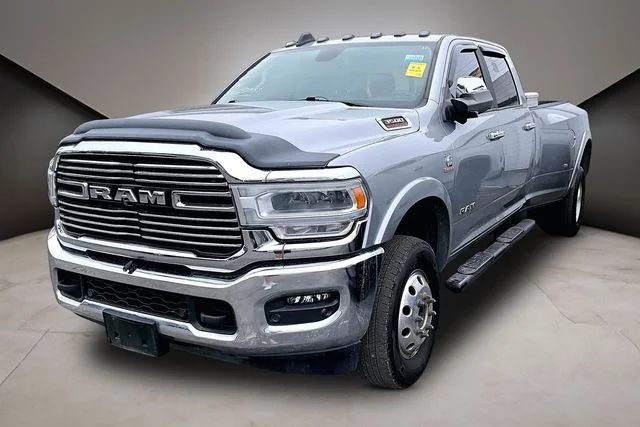 2022 RAM 3500 Laramie 4X4 Crew Cab LWB's photo