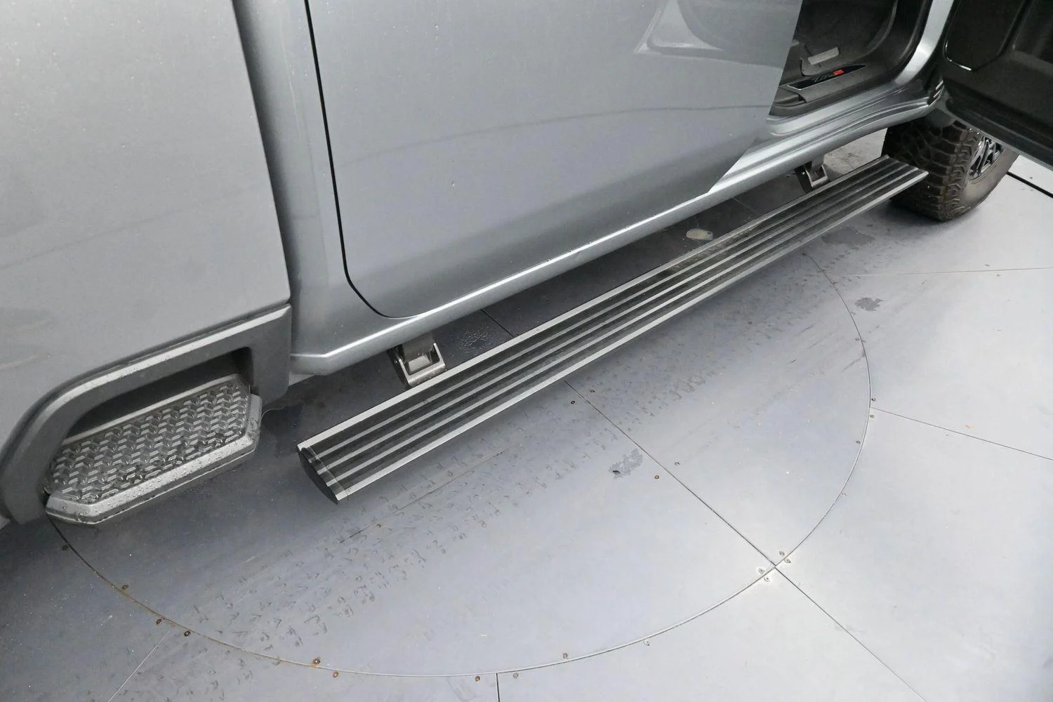 Used 2024 Sterling Gray Metallic Chevrolet ZR2 image 9