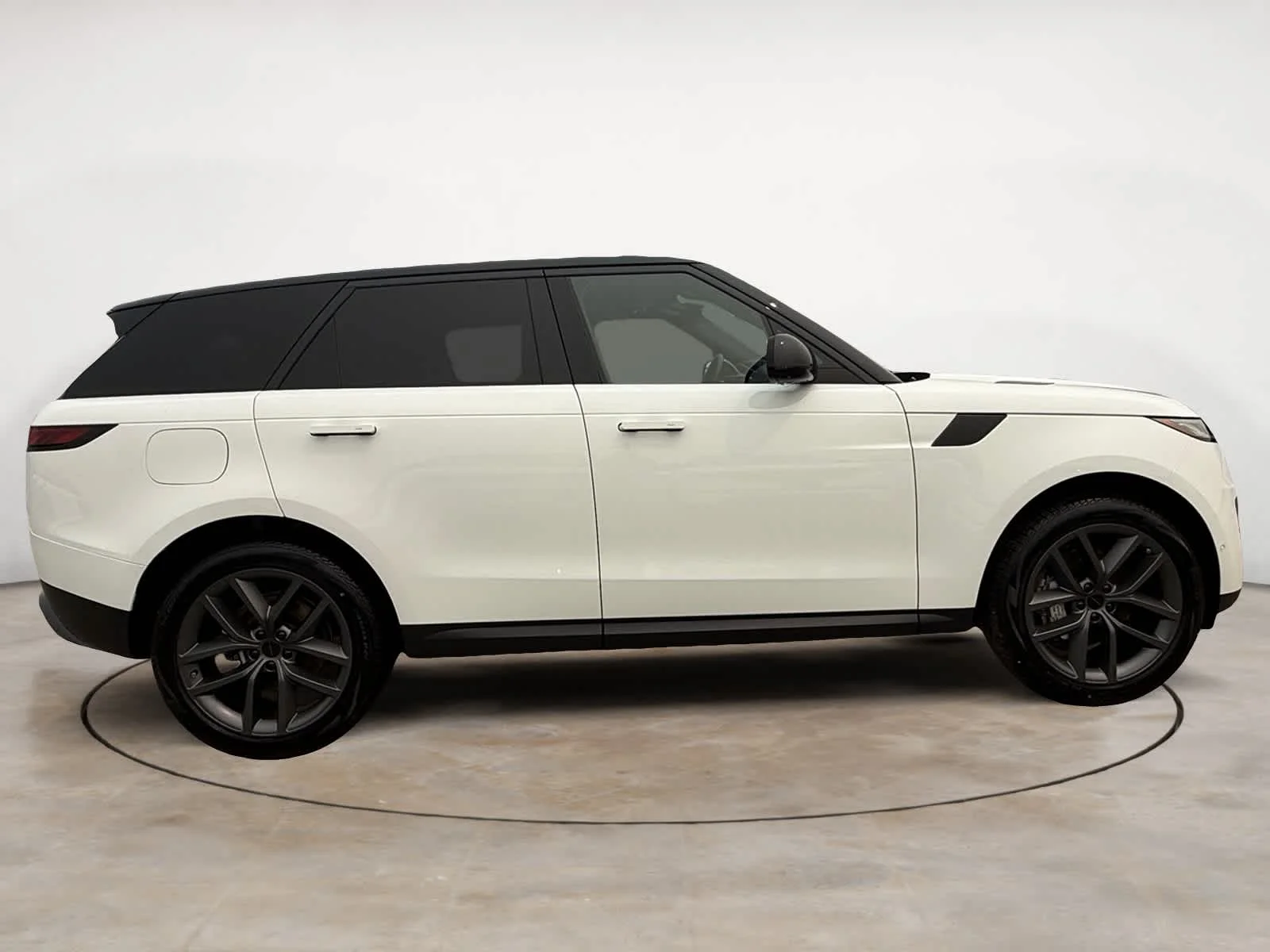 New 2026 Fuji White Land Rover SE image 6
