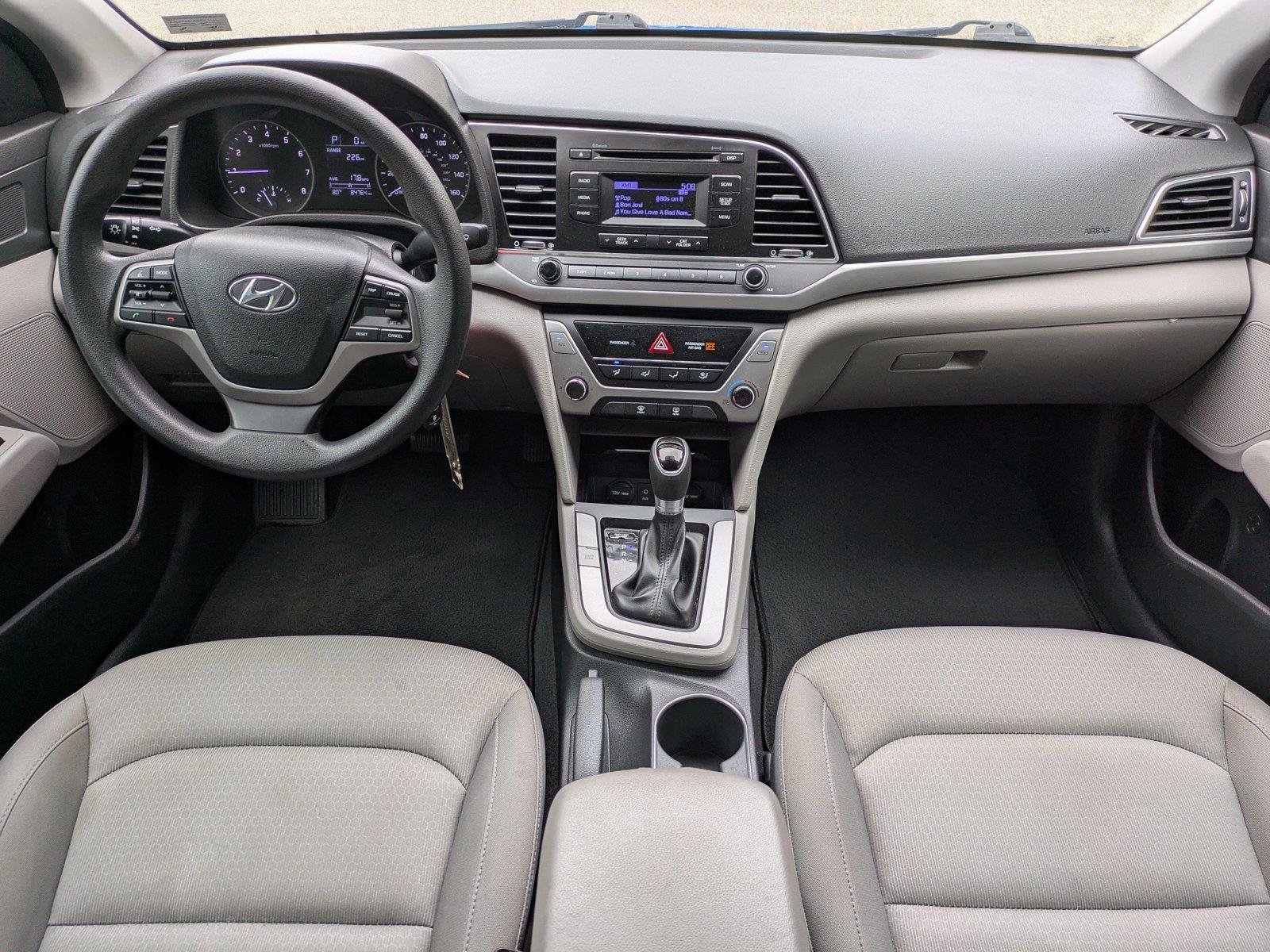 Used 2017 Electric Blue Hyundai SE image 14