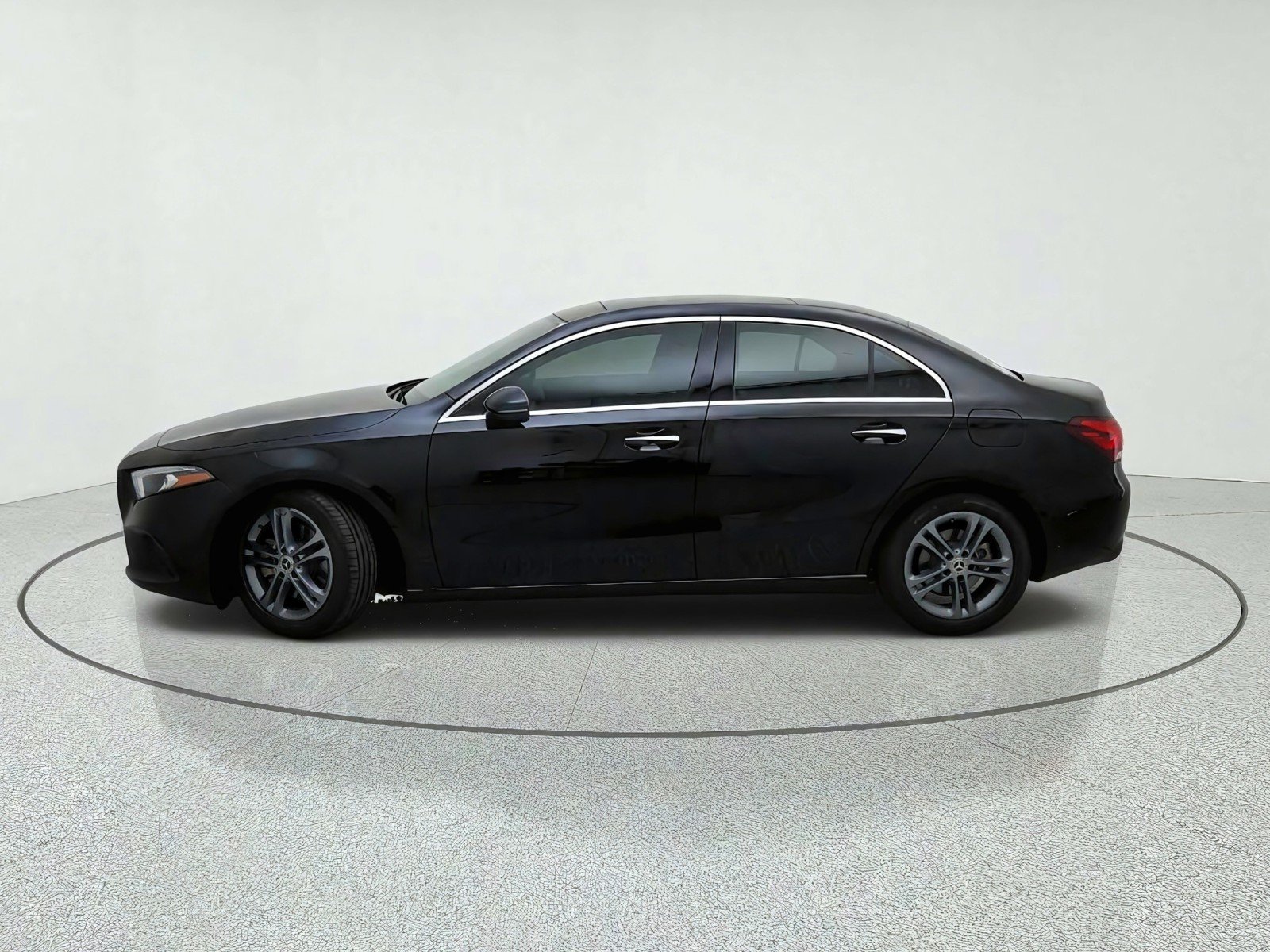 Used 2020 Night Black Mercedes-Benz A 220 image 14