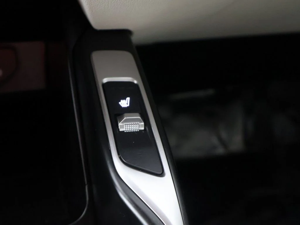 Used 2025 Silver Kia S image 53