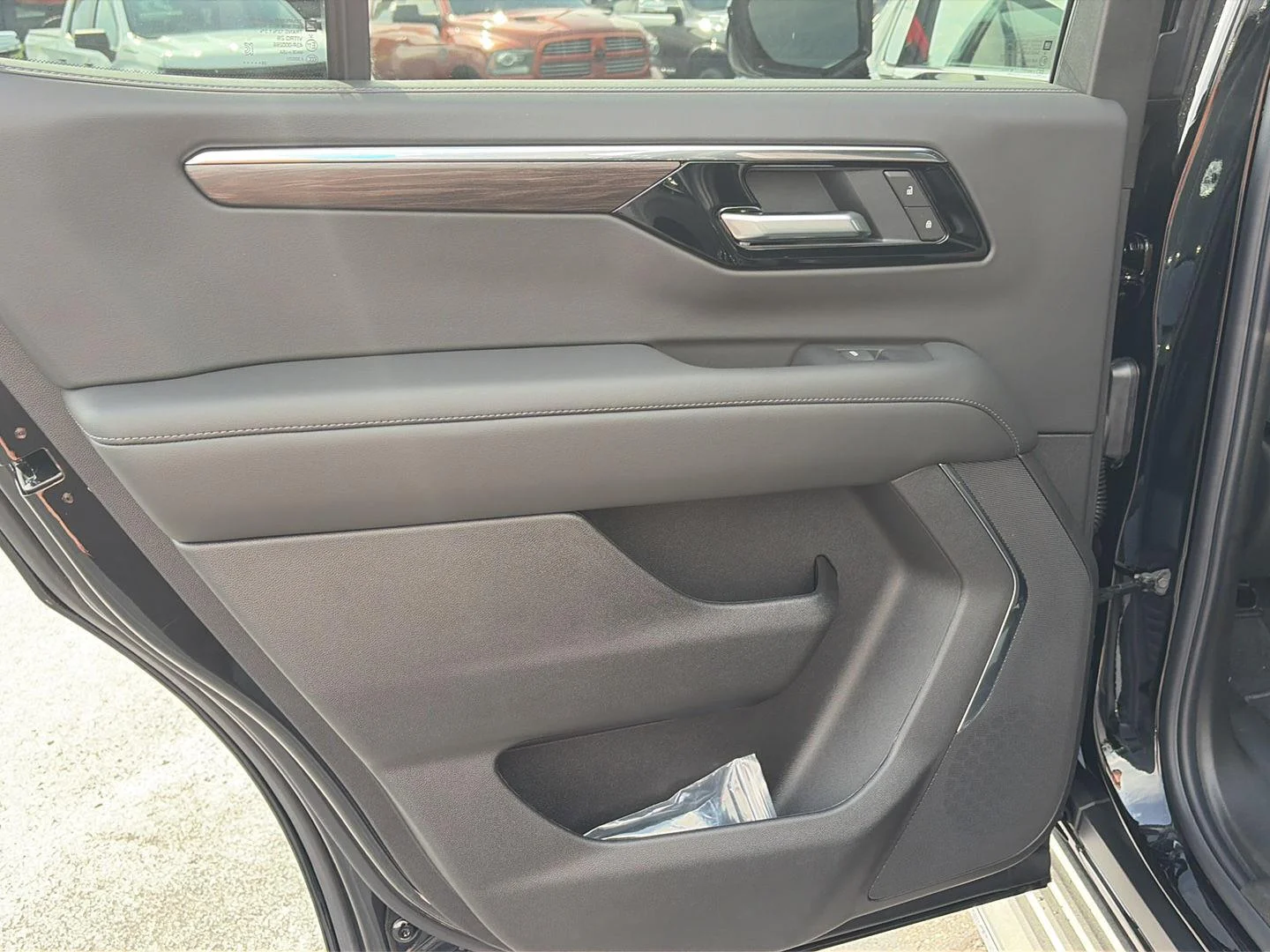 2026 Chevrolet Tahoe LS - Photo 11