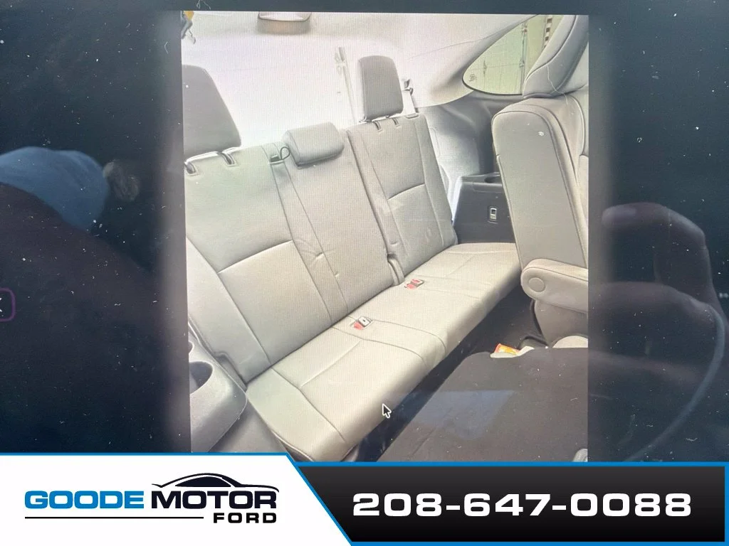 Used 2021  Toyota Platinum image 8