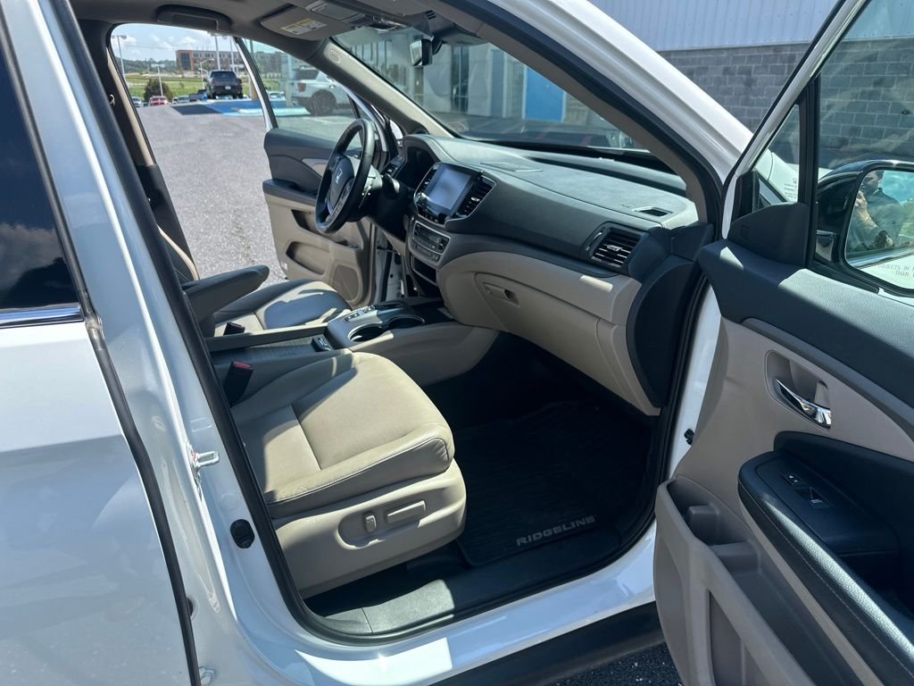 Used 2022 White Honda RTL-E image 15