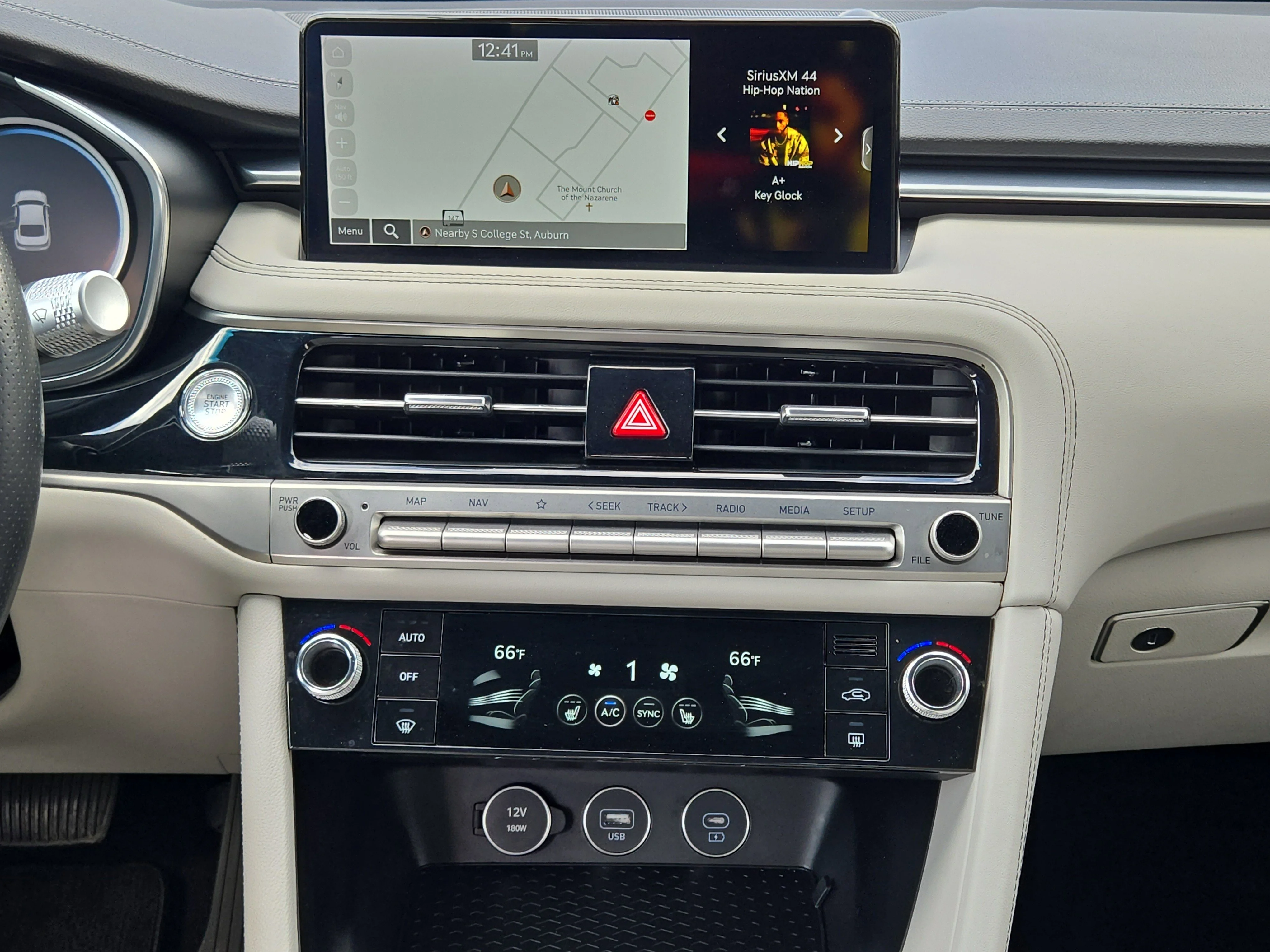 2025 GENESIS G70 Standard - Photo 18
