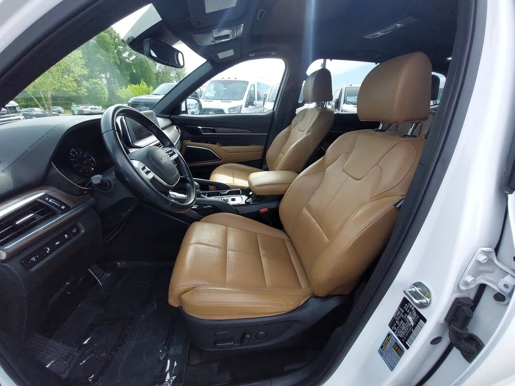 Used 2022 White Kia SX image 15