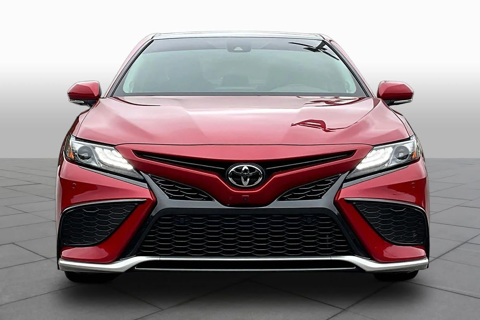 Used 2024 Supersonic Red Toyota XSE V6 image 4