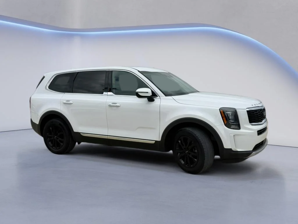 Used 2022 Glacial White Pearl Kia LX image 8