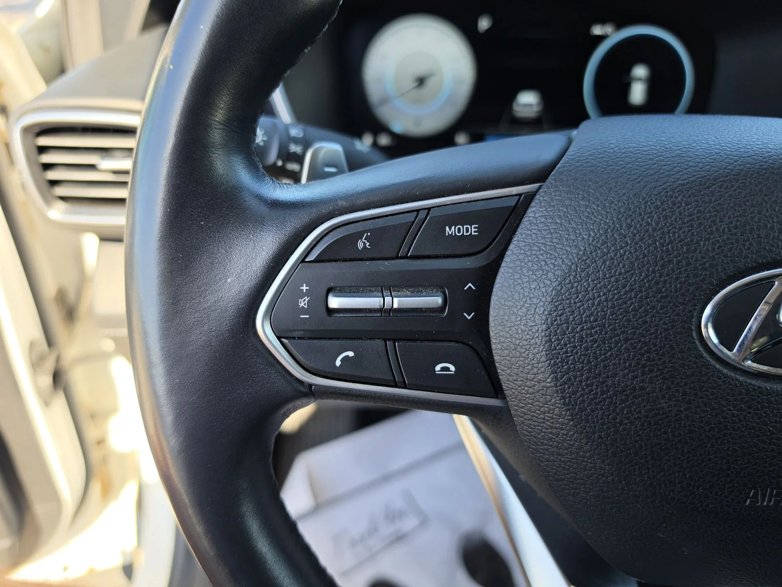 Used 2023 White Hyundai Limited image 32