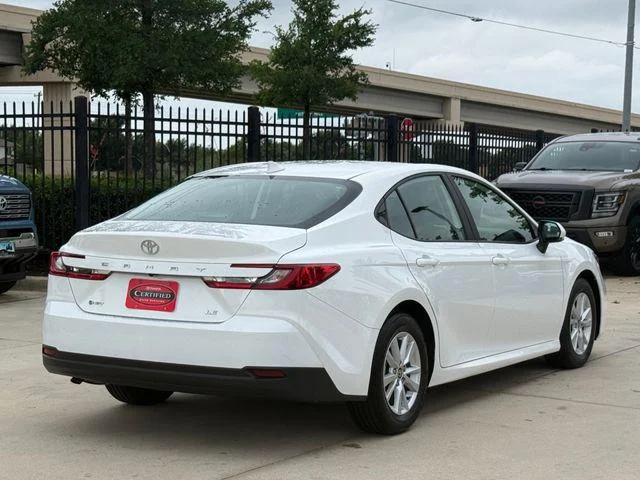 2025 Toyota Camry LE - Photo 34