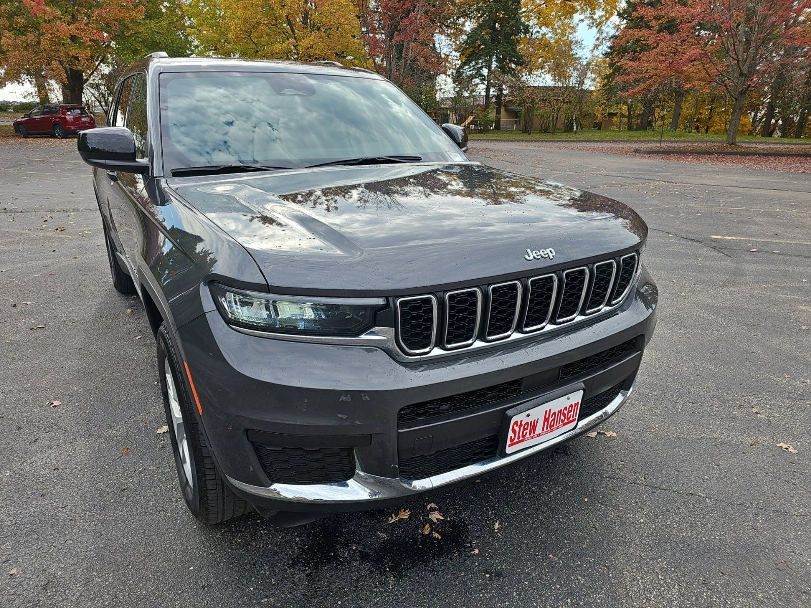 Certified Used 2025 Baltic Gray Metallic Clearcoat Jeep Laredo image 7