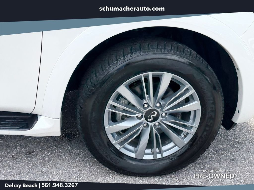 Used 2024 White INFINITI LUXE image 9