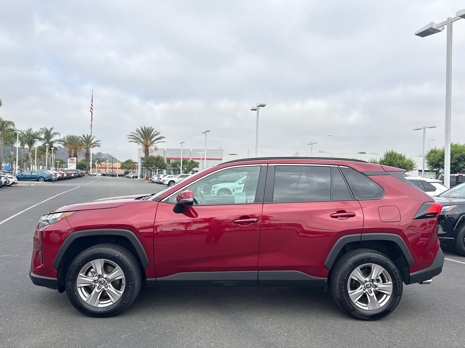 Certified Used 2022 Ruby Flare Pearl Toyota XLE image 4