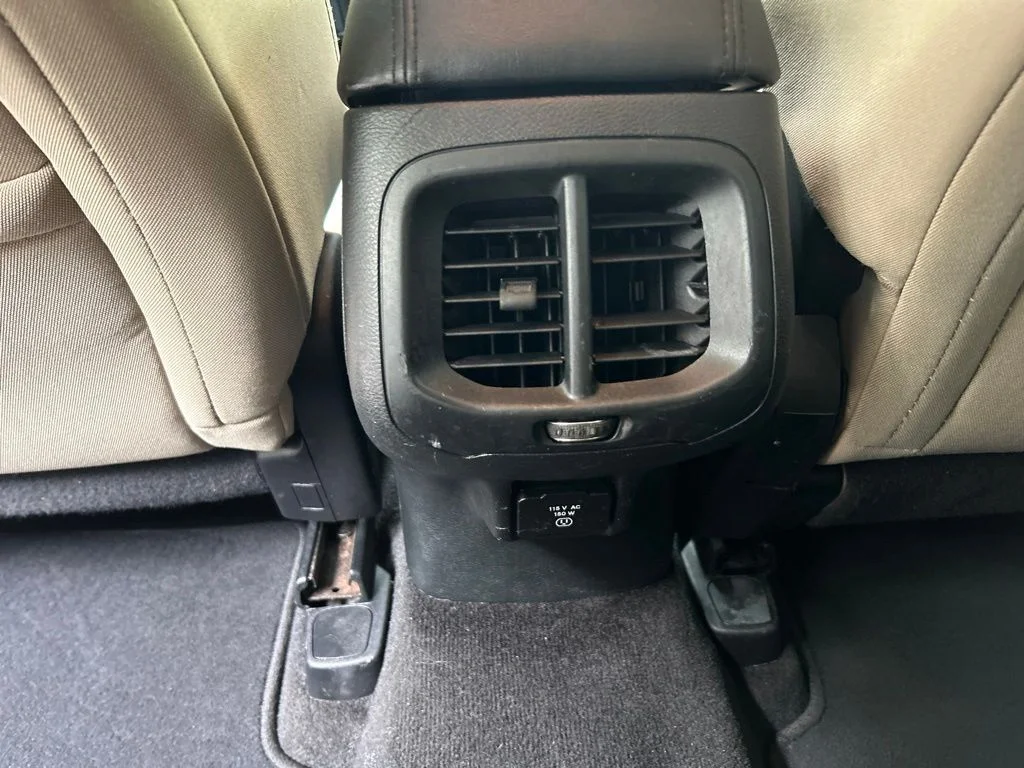 Used 2016 Black Jeep Latitude image 29