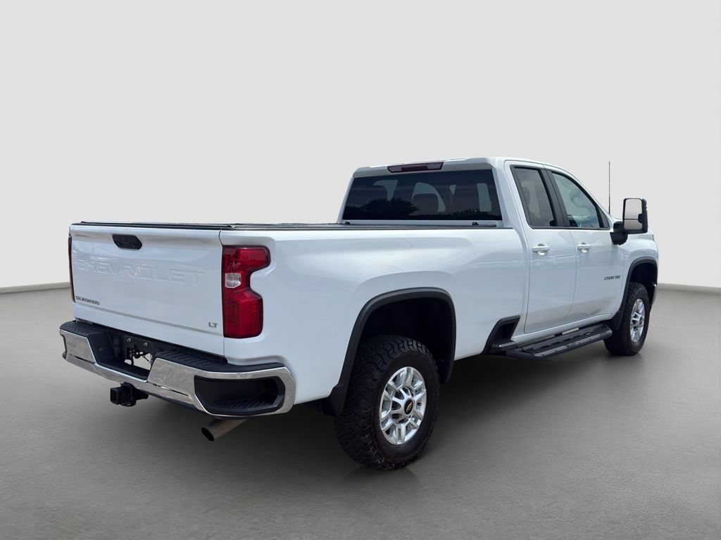 Used 2021 SUMMIT WHITE Chevrolet LT image 28