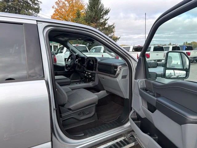 Used 2024  Ford XLT image 30