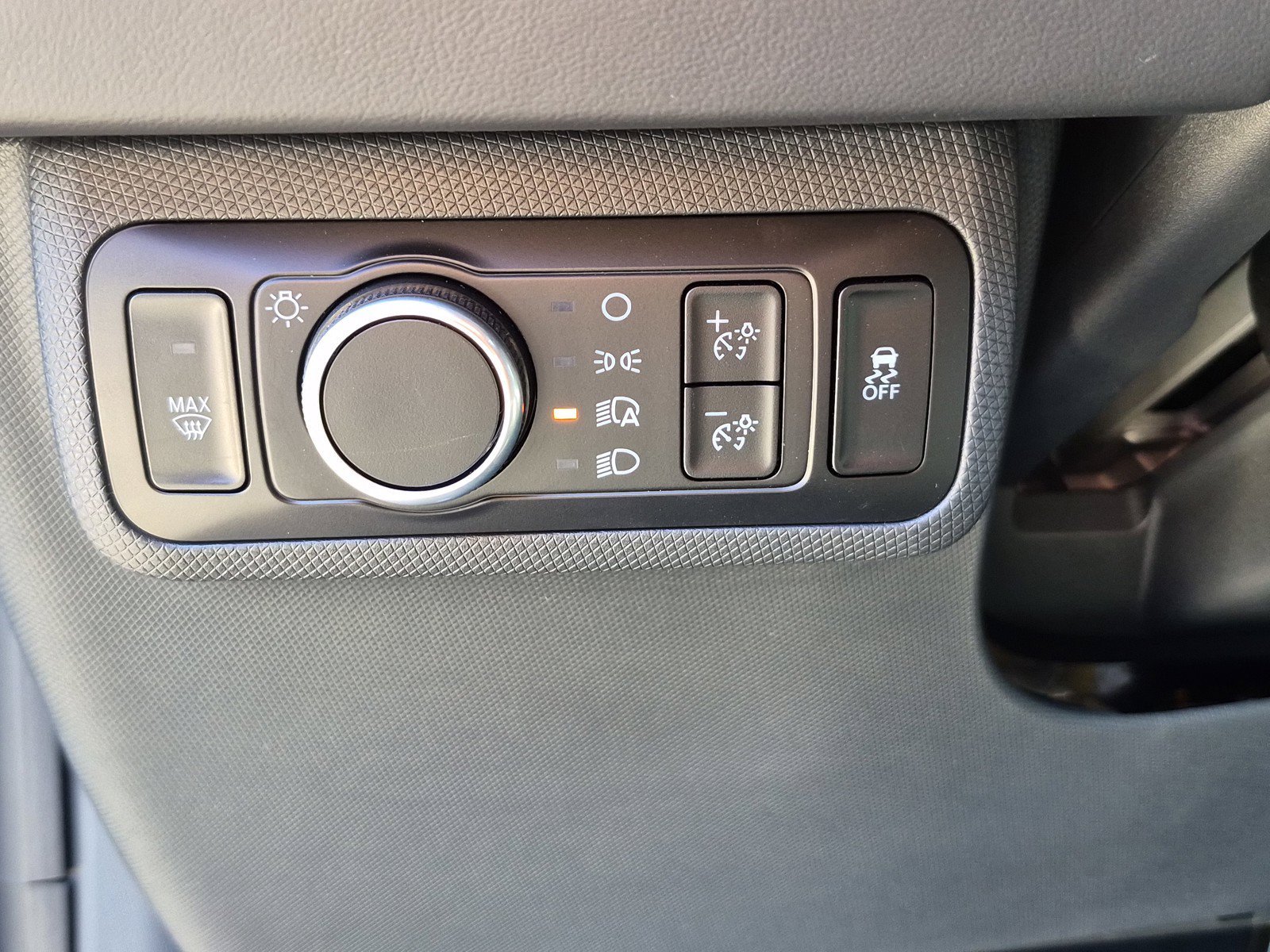 New 2026 Velocity Blue Metallic Ford Premium image 25