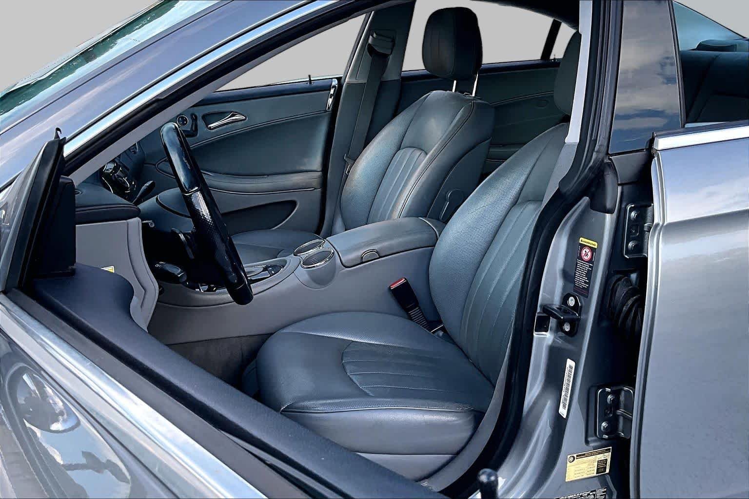 Used 2011 Flint Grey Metallic Mercedes-Benz CLS 550 image 7