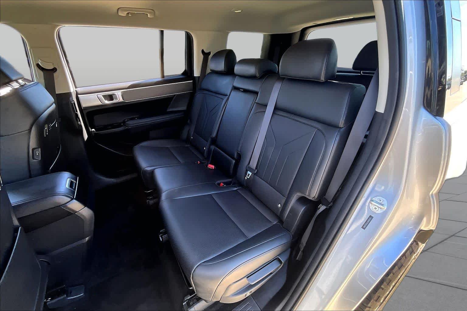 Used 2024 Shimmering Silver Hyundai XRT image 21