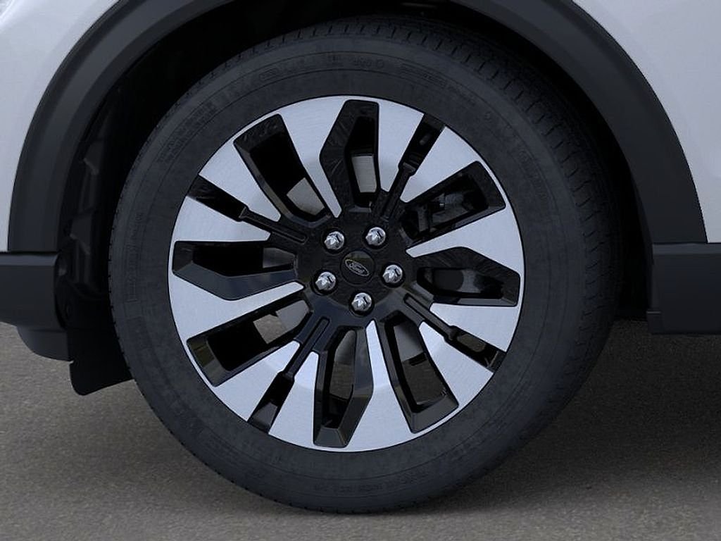 New 2026 Space White Metallic Ford Platinum™ image 19