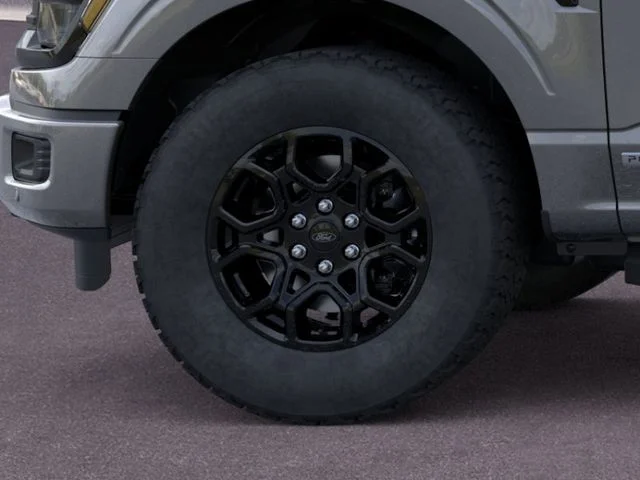 New 2026 Carbonized Gray Metallic Ford XLT image 19