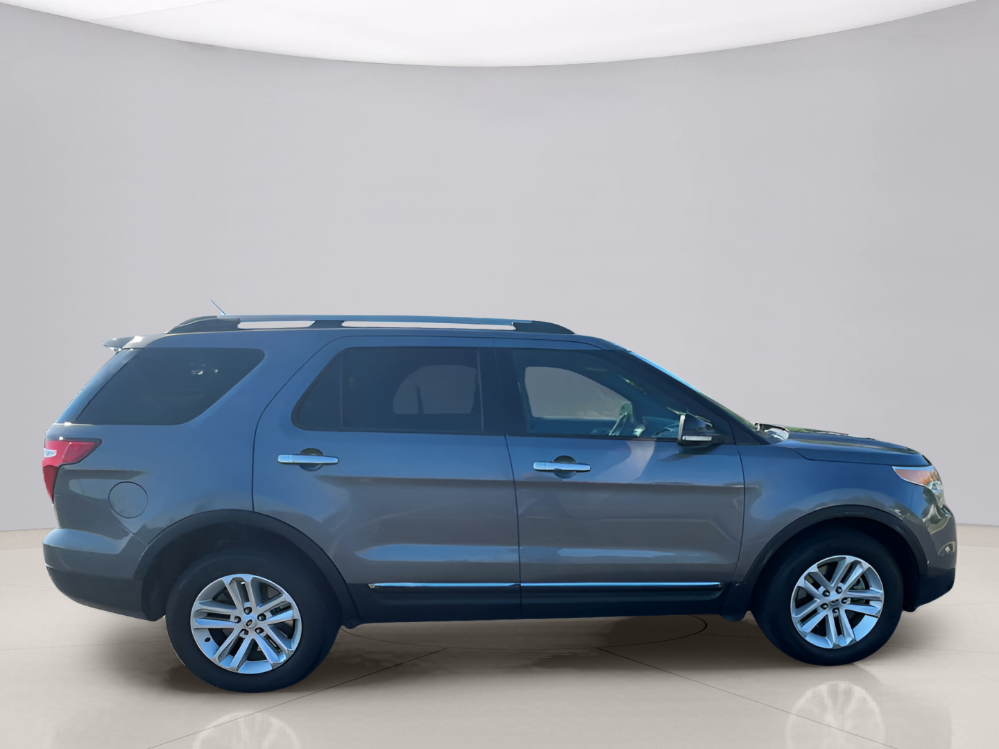 2014 Ford Explorer XLT photo 3