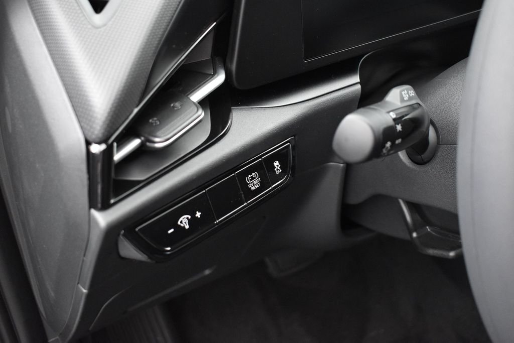 New 2026 Gray Kia LX image 7