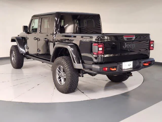Used 2024 Black Clearcoat Jeep Mojave X image 6