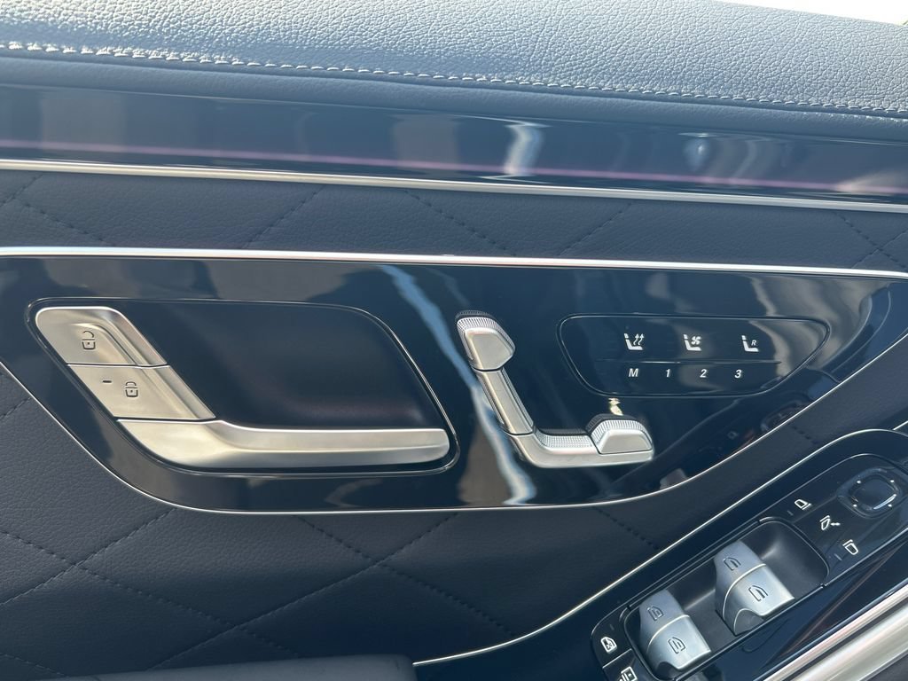 New 2026 Black Mercedes-Benz S580 image 48