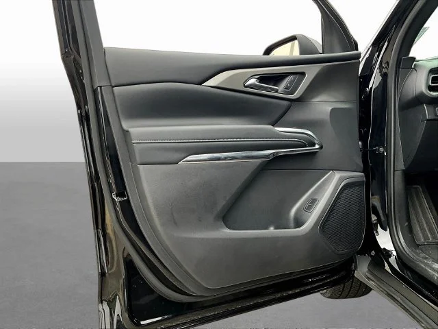 Used 2026 Black Chevrolet LT image 23