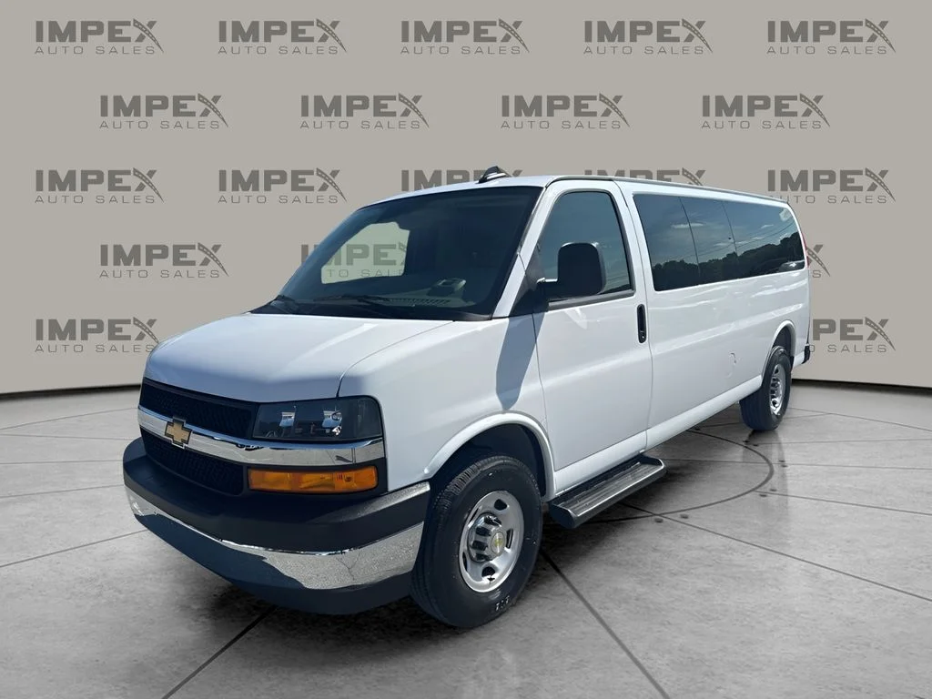 Used 2025 White Chevrolet LT image 1