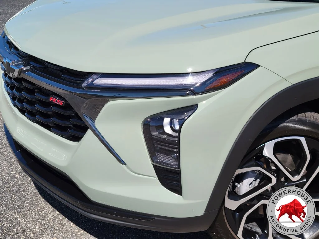 Used 2024 Green Chevrolet 2RS image 11