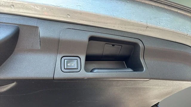 Used 2023 Silver GMC SLE image 31