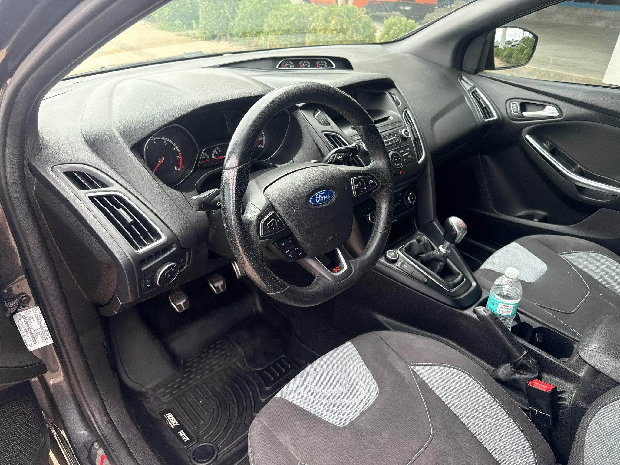 Used 2017 Magnetic Ford ST image 10