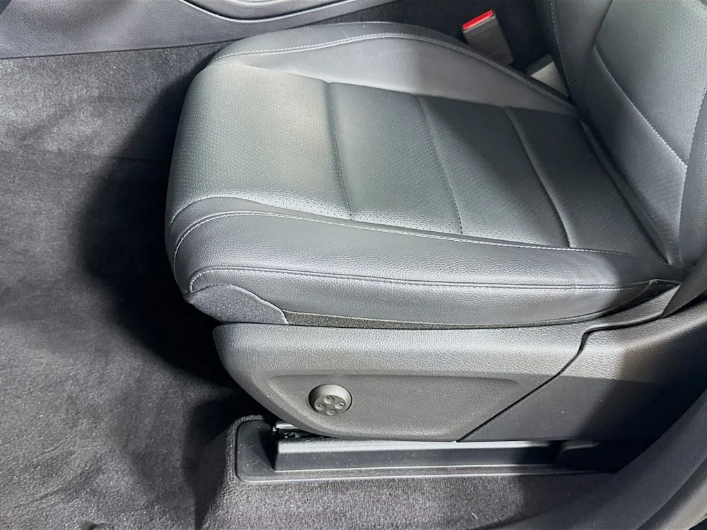Used 2024 Black Mercedes-Benz GLE 450 image 23