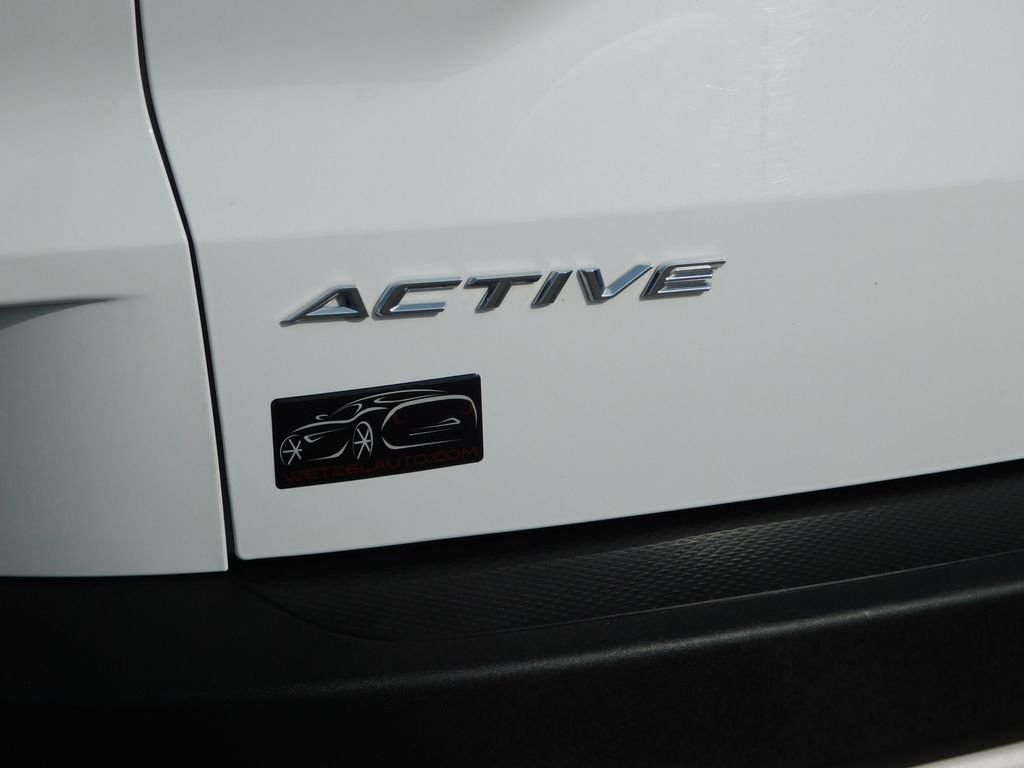 Used 2025 Oxford White Ford Active image 38