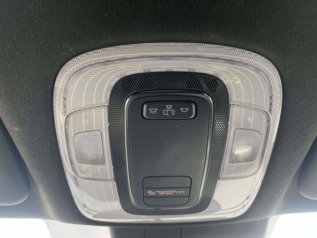 Used 2025 Gray Hyundai SEL Sport image 25