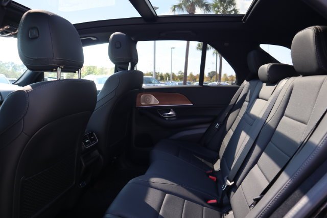 Certified Used 2025 Obsidian Black Metallic Mercedes-Benz GLE 450 image 22